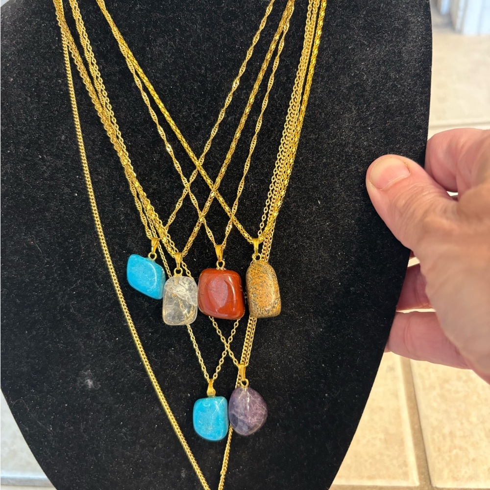 Elegant Multi-Stone Gold Necklace Set